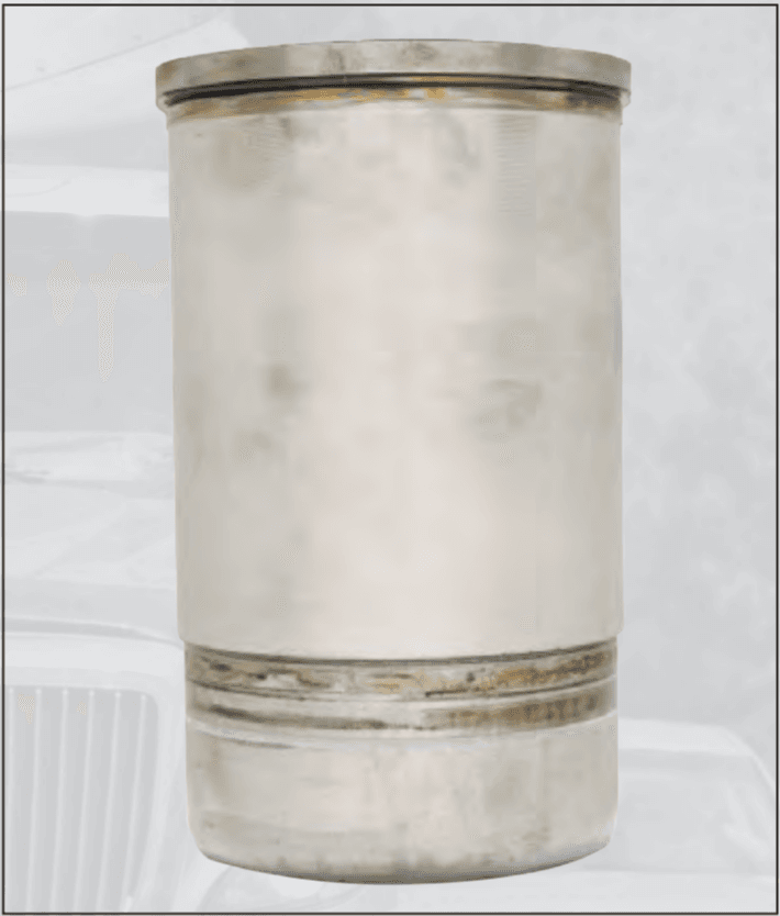 In independent, industry-standard testing, cylinder liners protected by AMSOIL show virtually no signs of cavitation. Based on the ASTM D7853 Cavitation Test.